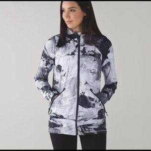 Lululemon windbreaker jacket